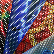 様々な印刷物にビーズ加工をしたもの